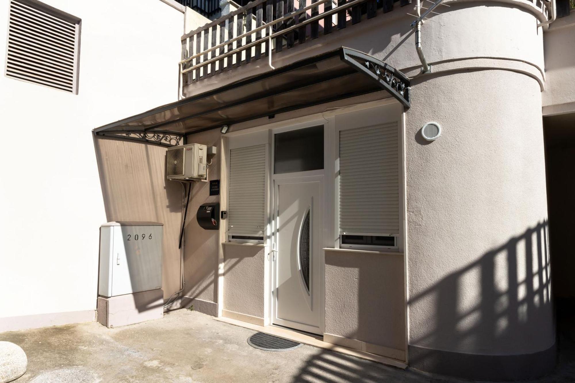Moon Apartment Сплит Экстерьер фото